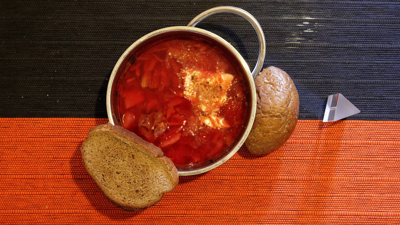 Класичний український борщ — покроковий рецепт з пампушками